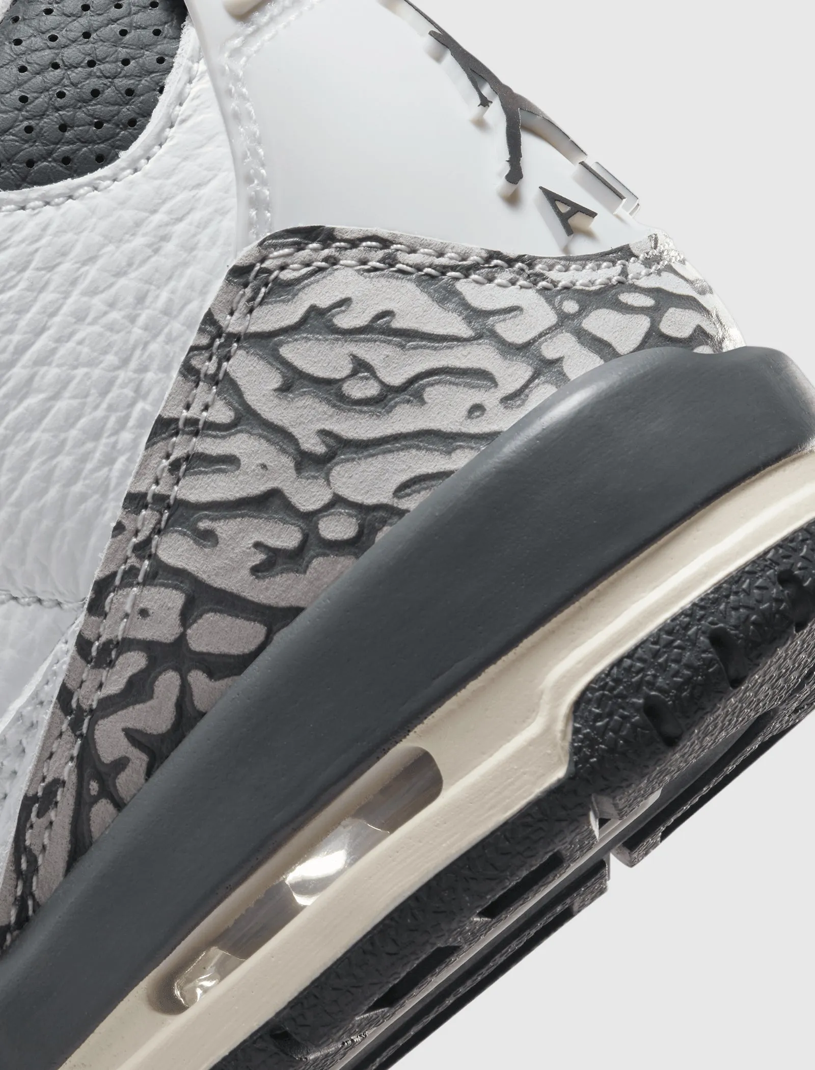 AIR JORDAN 3 RETRO GS "HIDE N' SEEK"